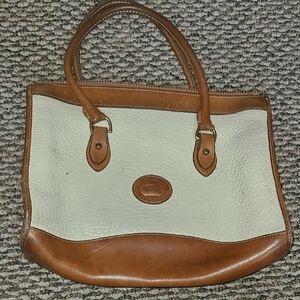 Elegant Tan and Cream Leather Dooney Bourke Vintage Purse